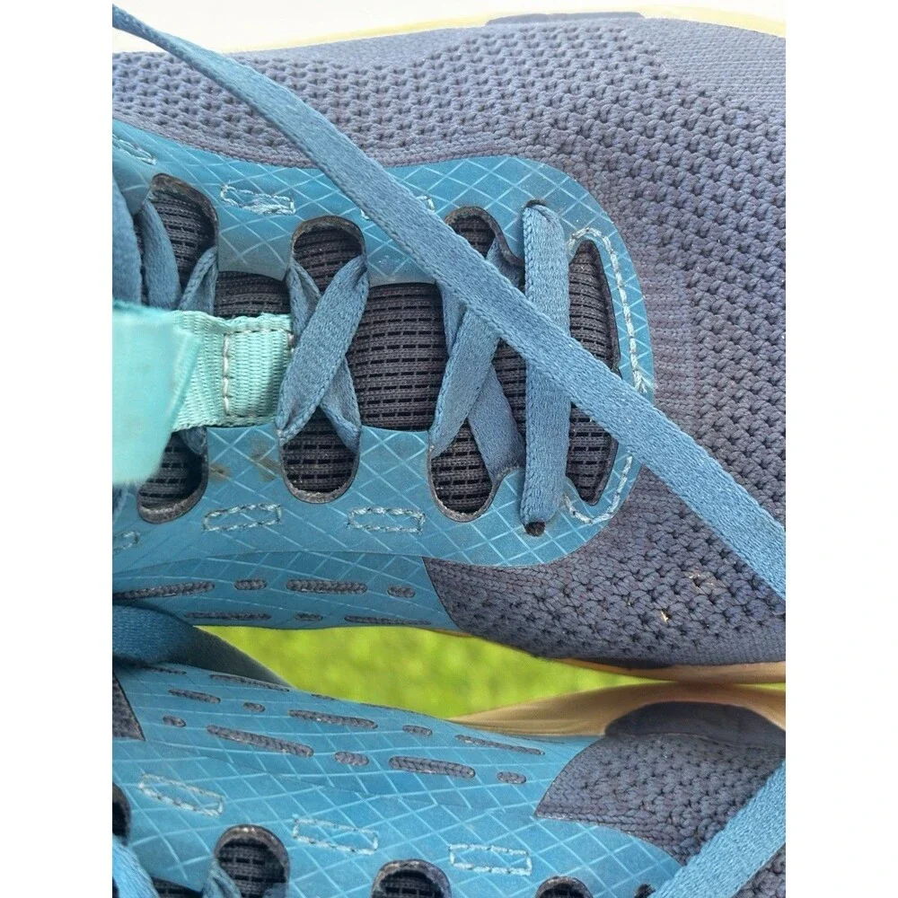 While On Earth Move Trainer seaport / oat SZ 7 Men 8.5 Women